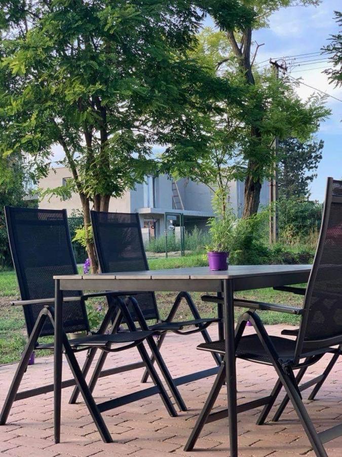 Levendulakert Siofok Apartmanhaz Bagian luar foto