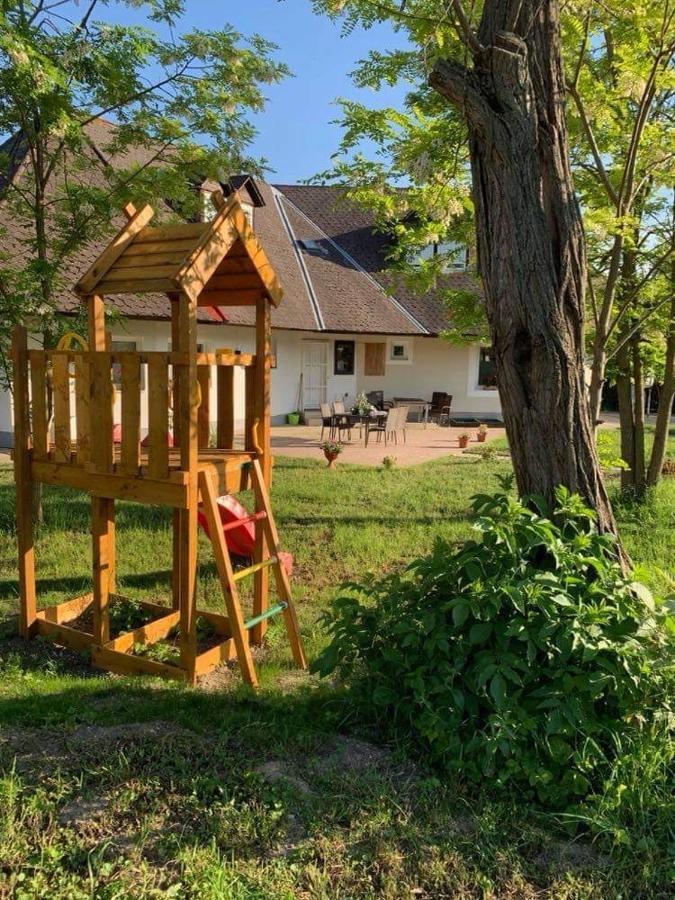 Levendulakert Siofok Apartmanhaz Bagian luar foto