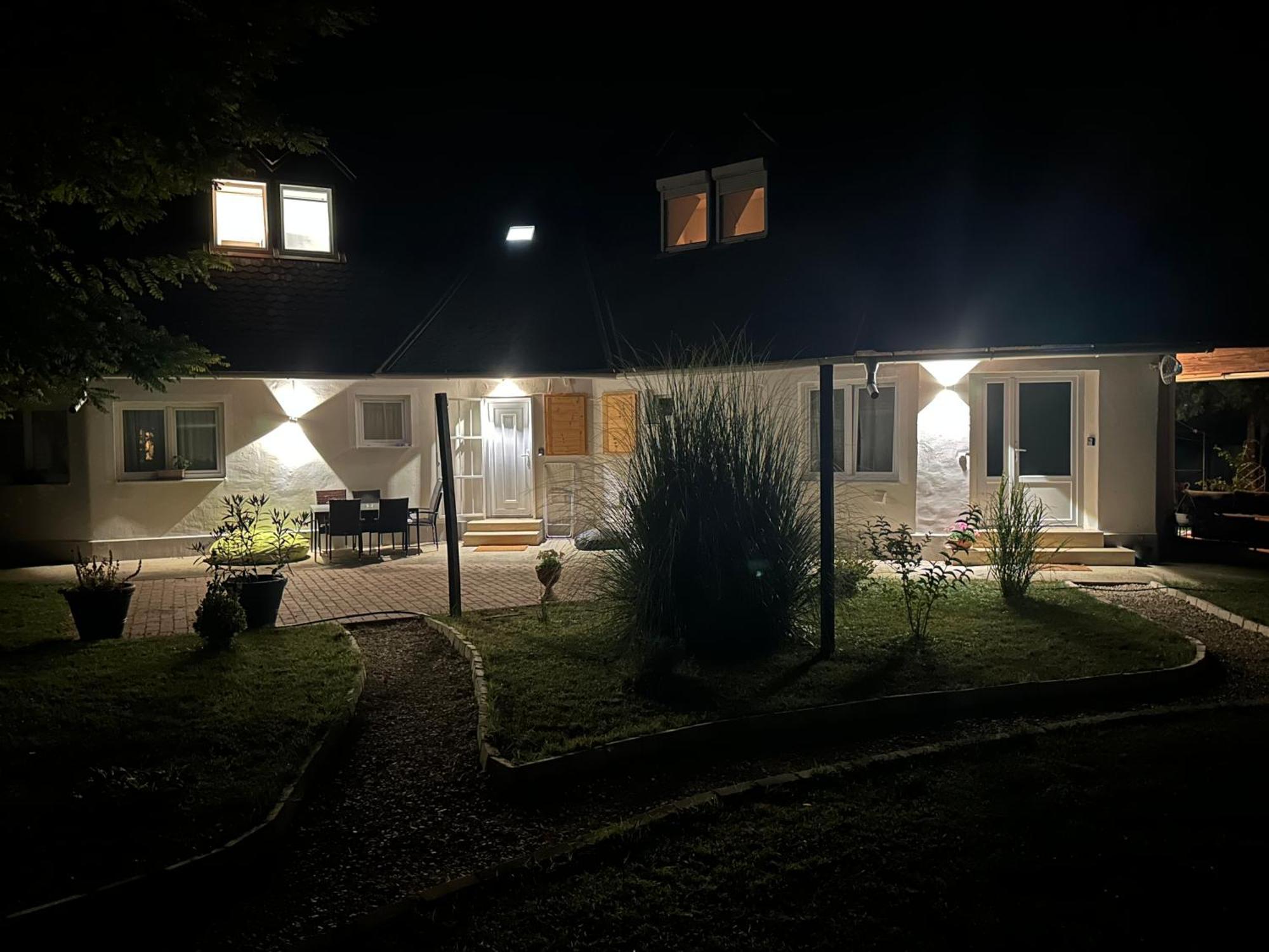 Levendulakert Siofok Apartmanhaz Bagian luar foto